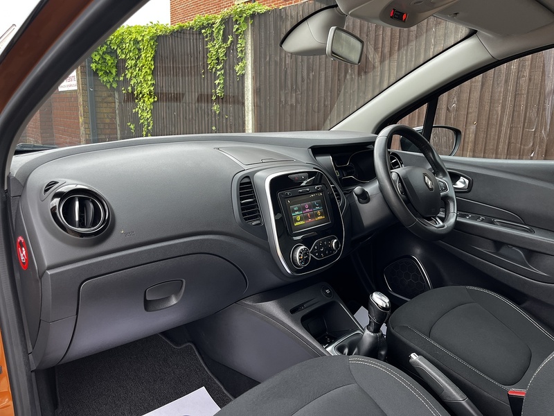 Renault Captur TCe ENERGY Iconic - U322