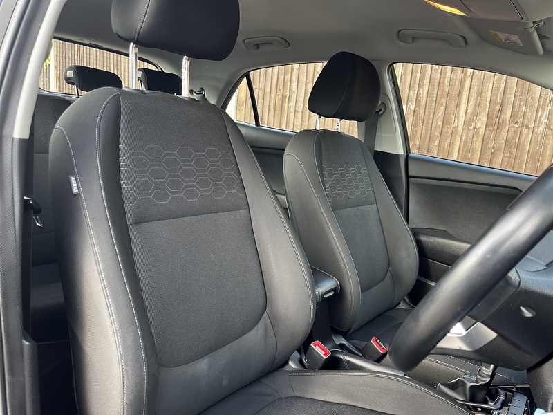 Kia Rio 2 - U324