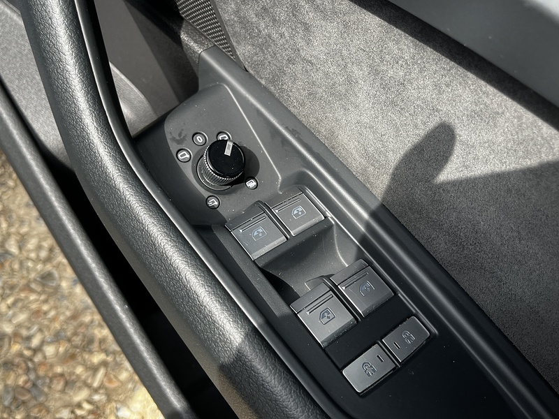 Audi e-tron Sport - U328