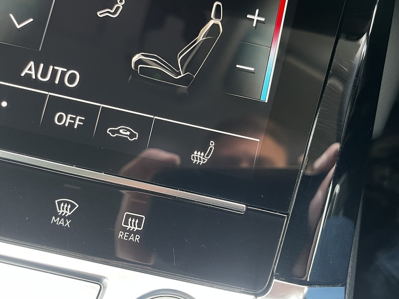 Audi e-tron Sport - U328