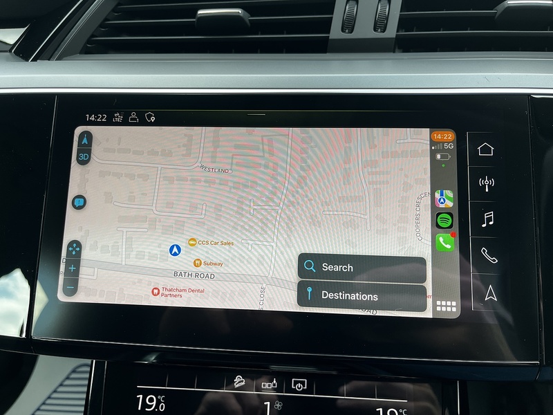 Audi e-tron Sport - U328
