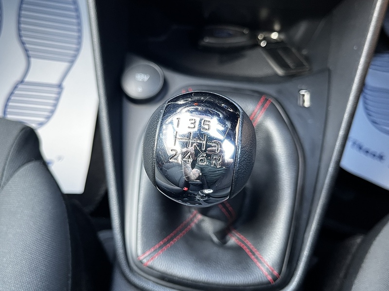 Ford Fiesta T EcoBoost MHEV ST-Line Edition - U334