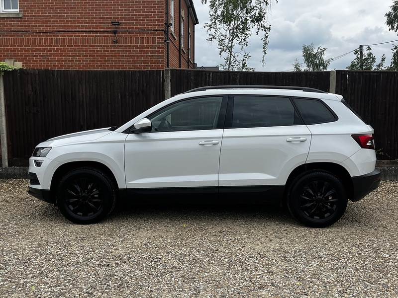 Skoda Karoq TSI SE Nav Plus - U336