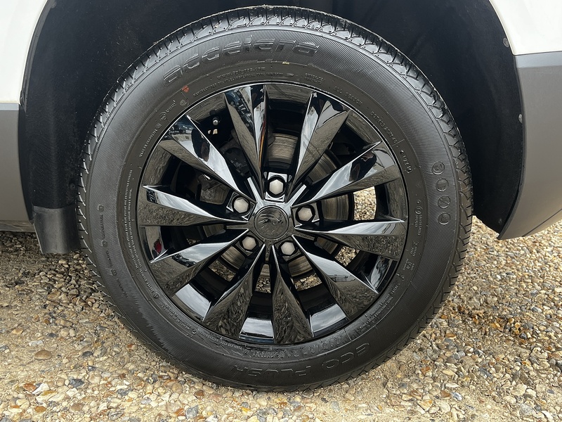 Skoda Karoq TSI SE Nav Plus - U336