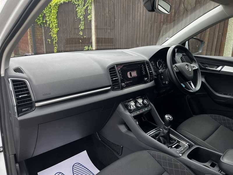 Skoda Karoq TSI SE Nav Plus - U336
