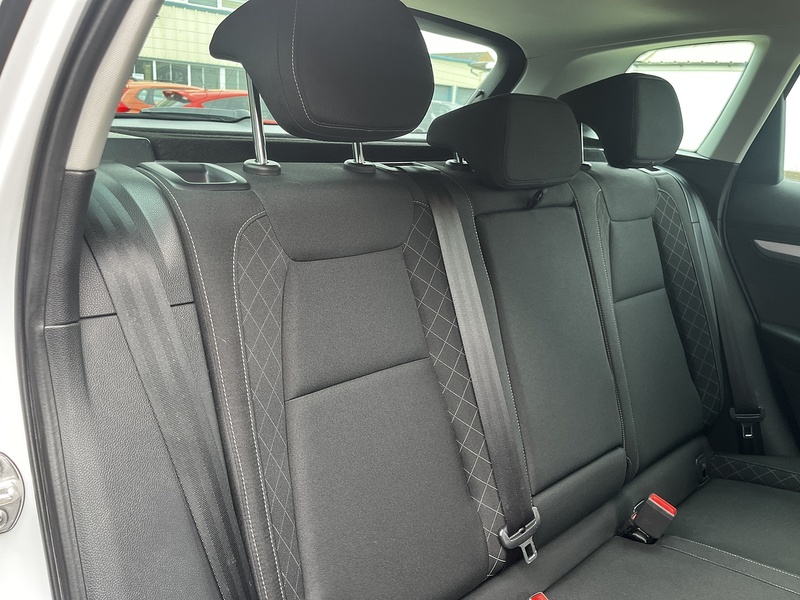 Skoda Karoq TSI SE Nav Plus - U336