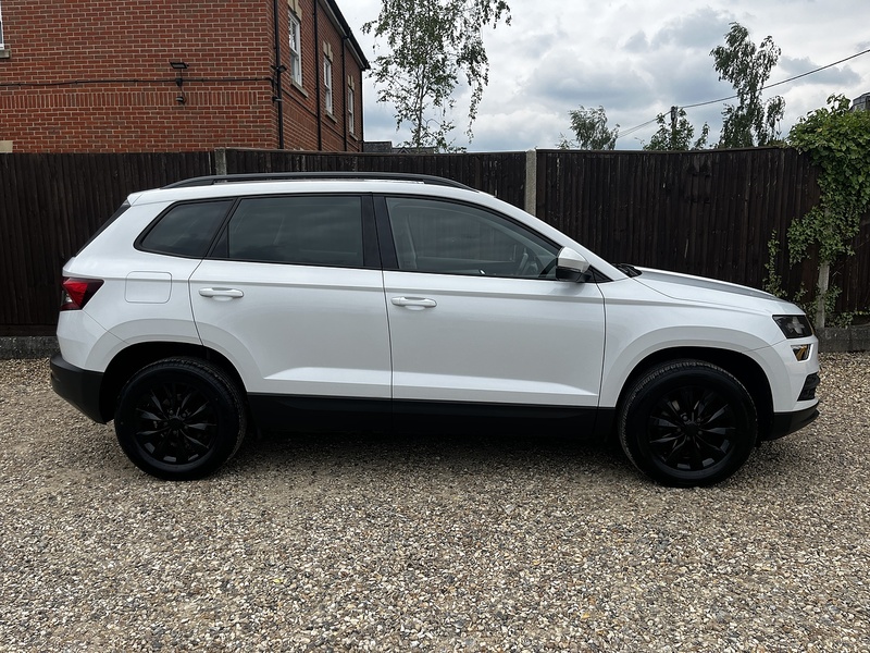 Skoda Karoq TSI SE Nav Plus - U336