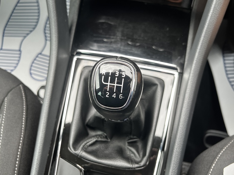 Skoda Karoq TSI SE Nav Plus - U336