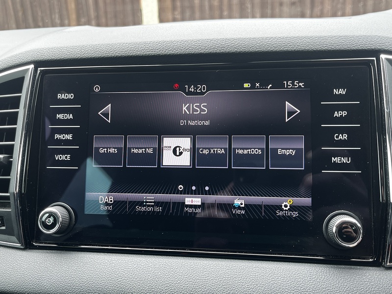 Skoda Karoq TSI SE Nav Plus - U336