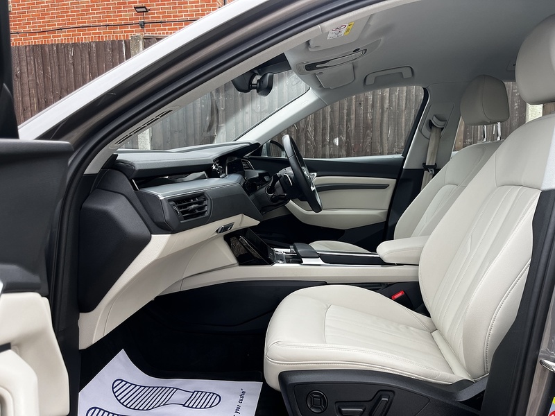 Audi e-tron Technik - U337
