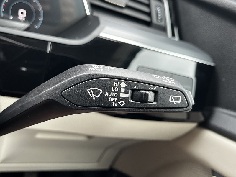 Audi e-tron Technik - U337