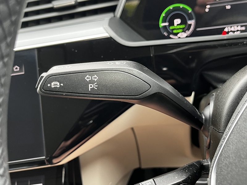 Audi e-tron Technik - U337