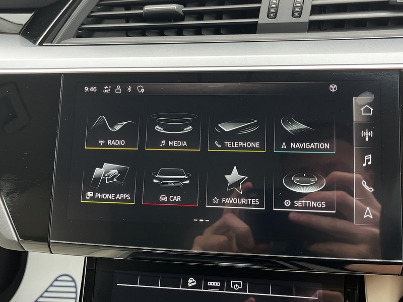 Audi e-tron Technik - U337