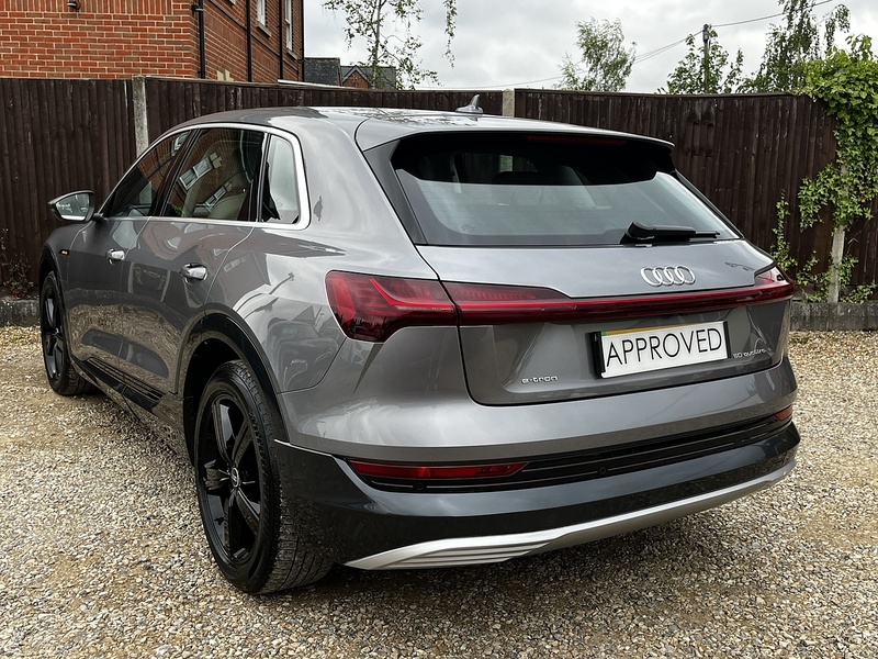 Audi e-tron Technik - U337