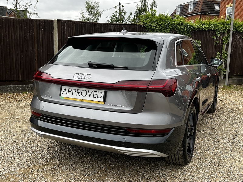 Audi e-tron Technik - U337