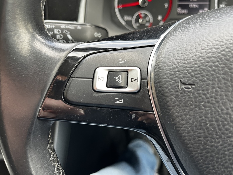 Volkswagen Polo SE - U338