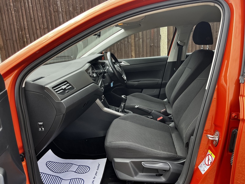 Volkswagen Polo SE - U338
