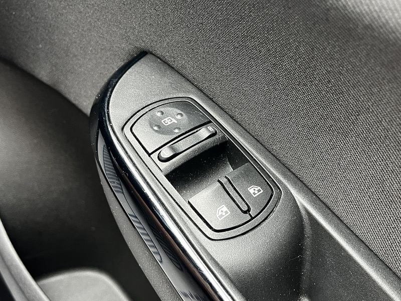 Vauxhall Corsa i ecoTEC Energy - U343