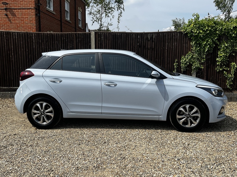 Hyundai i20 SE Launch Edition - U349