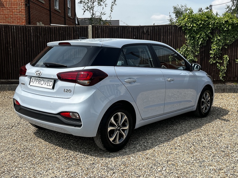 Hyundai i20 SE Launch Edition - U349