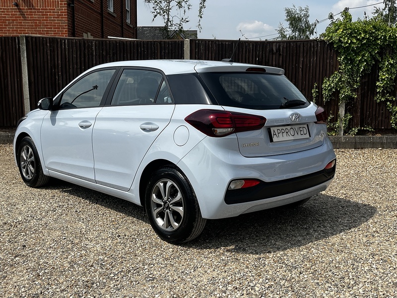 Hyundai i20 SE Launch Edition - U349
