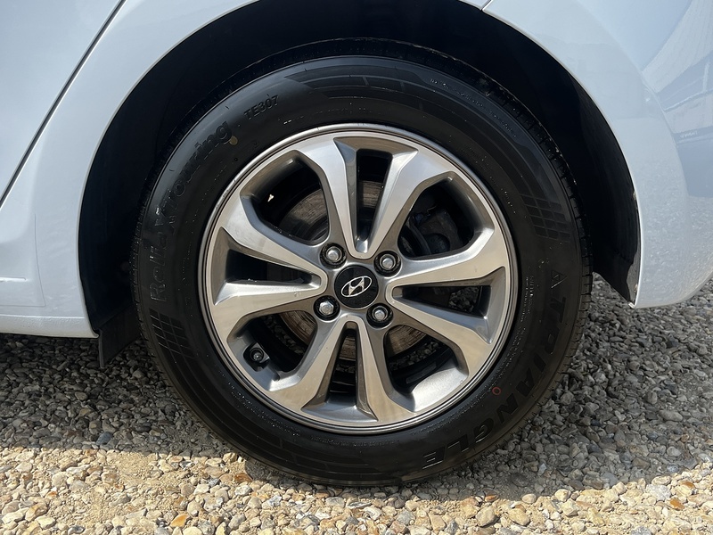 Hyundai i20 SE Launch Edition - U349