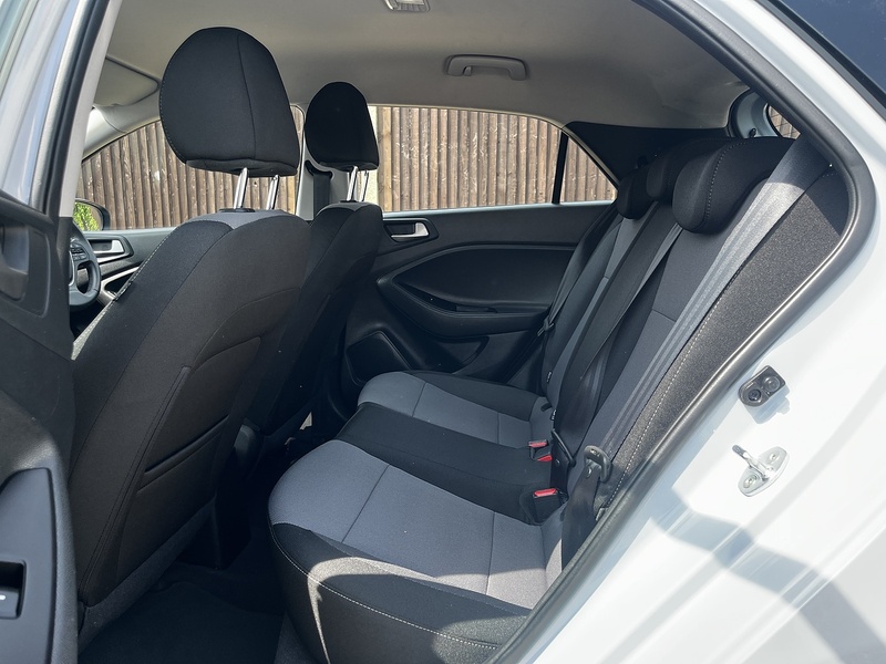 Hyundai i20 SE Launch Edition - U349