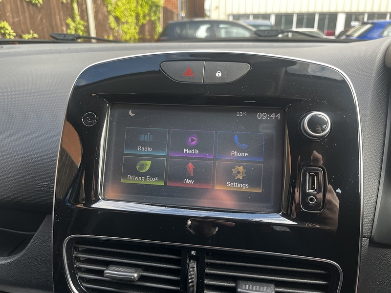 Renault Clio Dynamique Nav - U352