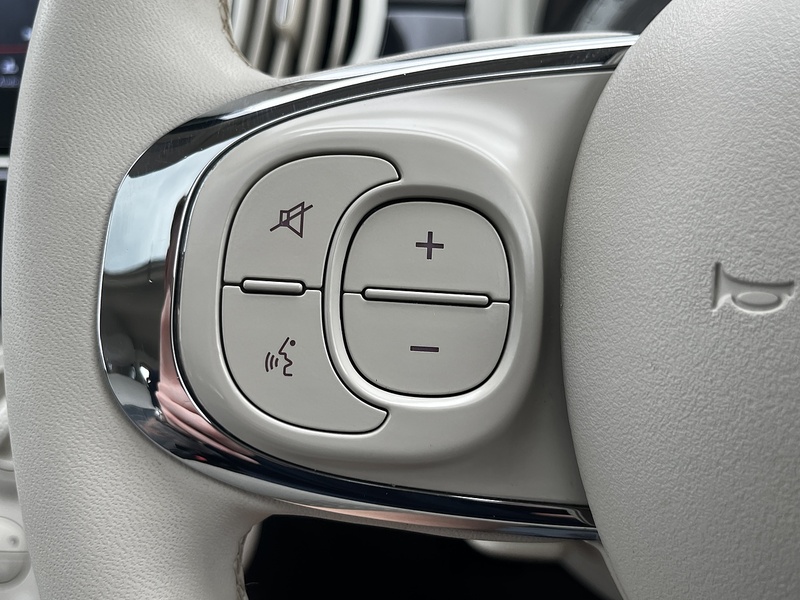 Fiat 500 MHEV Lounge - U366