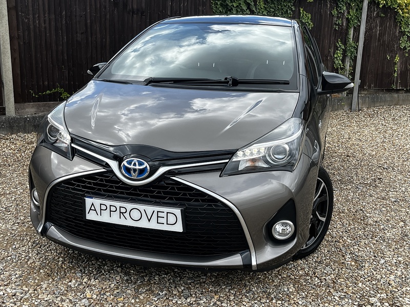 Toyota Yaris VVT-h Design - U369