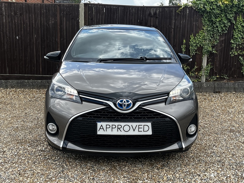 Toyota Yaris VVT-h Design - U369