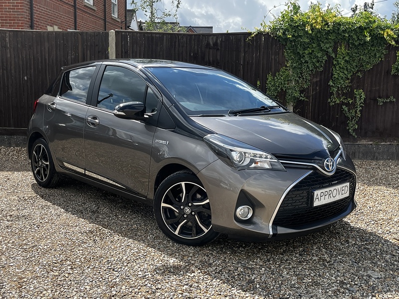 Toyota Yaris VVT-h Design - U369