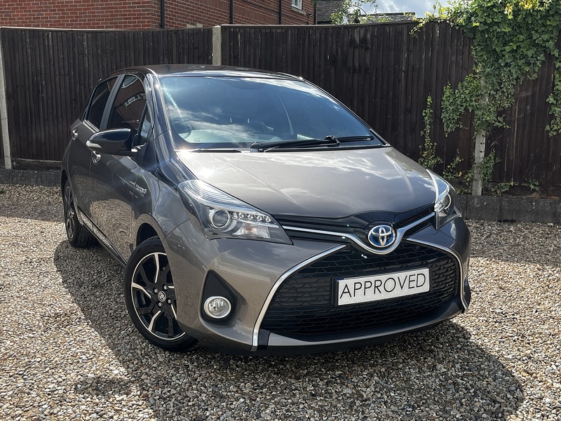 Toyota Yaris VVT-h Design - U369