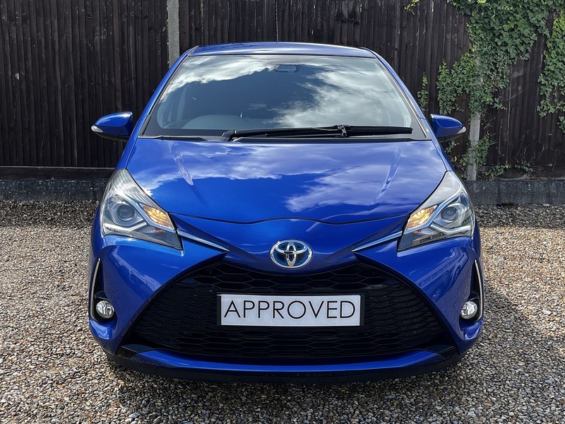 Toyota Yaris VVT-h Design - U371