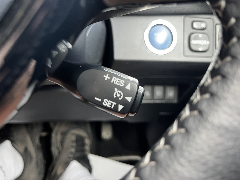 Toyota Yaris VVT-h Design - U371
