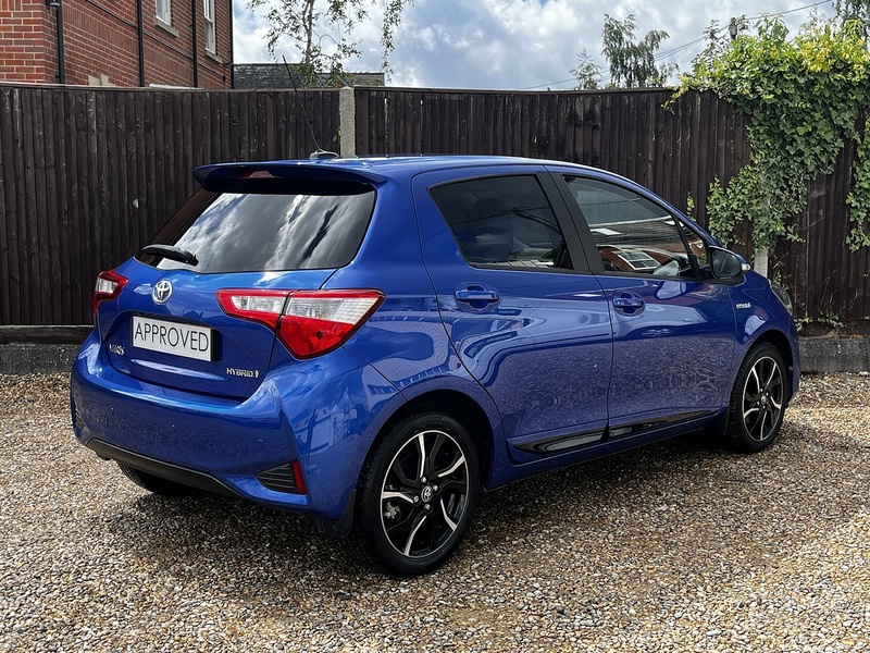 Toyota Yaris VVT-h Design - U371