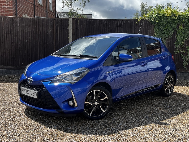 Toyota Yaris VVT-h Design - U371