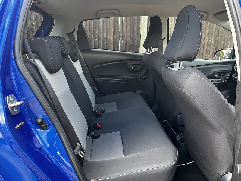 Toyota Yaris VVT-h Design - U371