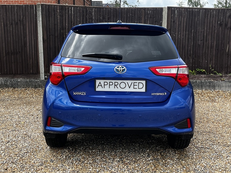 Toyota Yaris VVT-h Design - U371