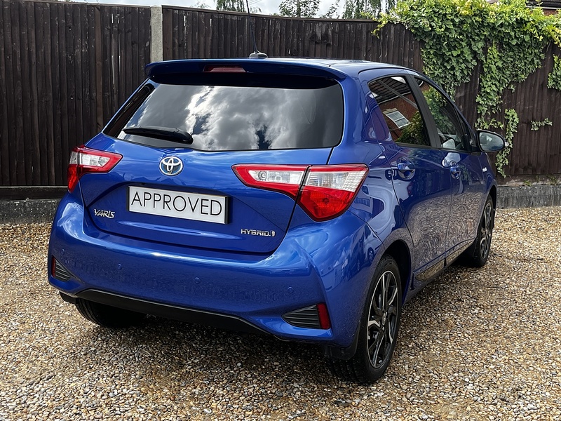 Toyota Yaris VVT-h Design - U371