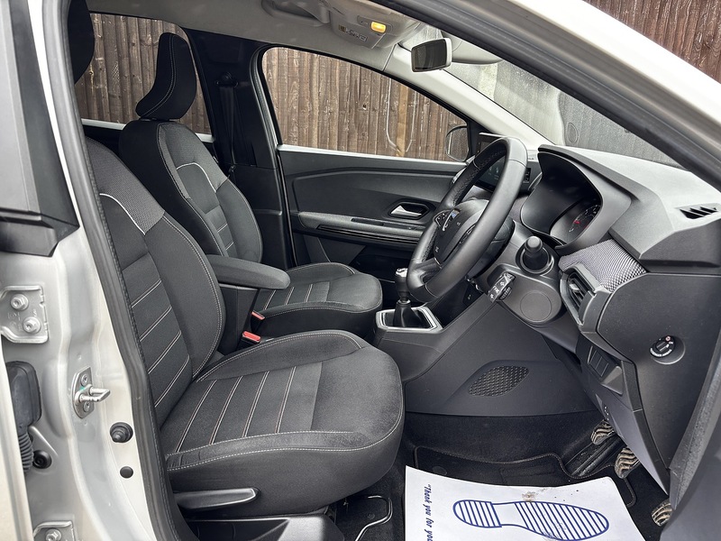 Dacia Jogger TCe Extreme SE - U380