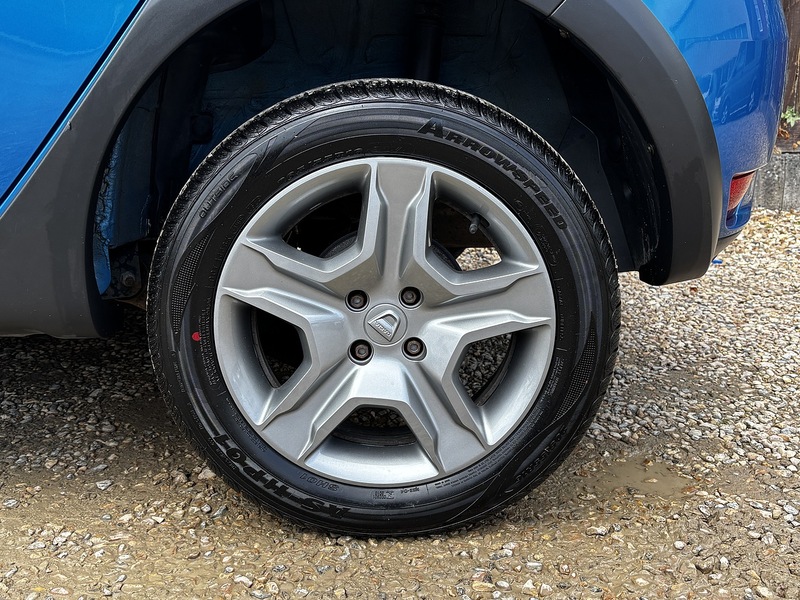 Dacia Sandero Stepway TCe Essential - U384