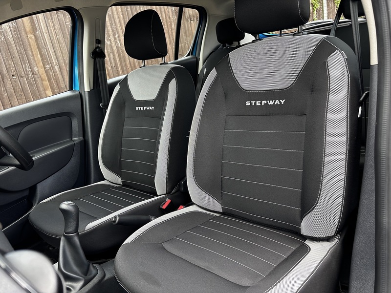 Dacia Sandero Stepway TCe Essential - U384