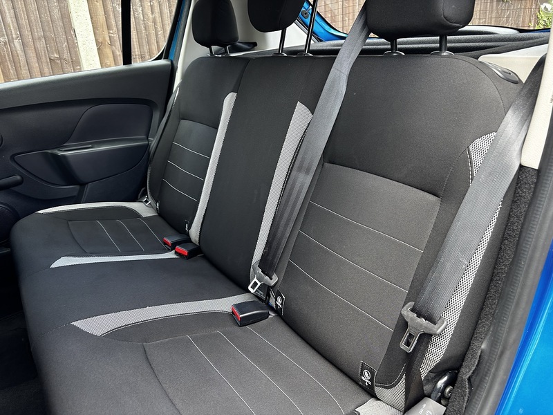 Dacia Sandero Stepway TCe Essential - U384
