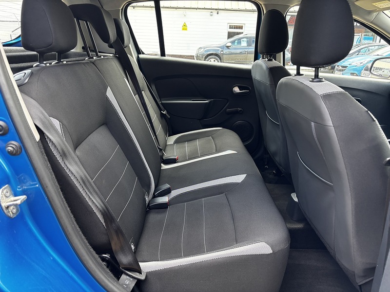 Dacia Sandero Stepway TCe Essential - U384