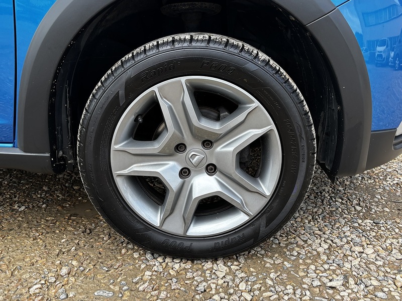Dacia Sandero Stepway TCe Essential - U384