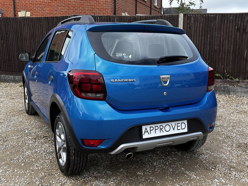 Dacia Sandero Stepway TCe Essential - U384