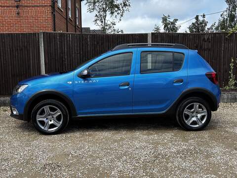 Dacia Sandero Stepway 1.6 SCe Prestige SUV 5dr Petrol Manual Euro 6 (s/s) (115 ps)