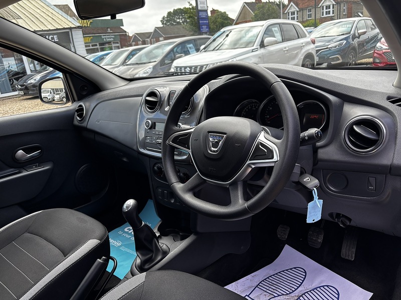 Dacia Sandero Stepway TCe Essential - U384