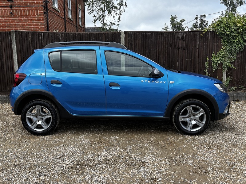 Dacia Sandero Stepway TCe Essential - U384